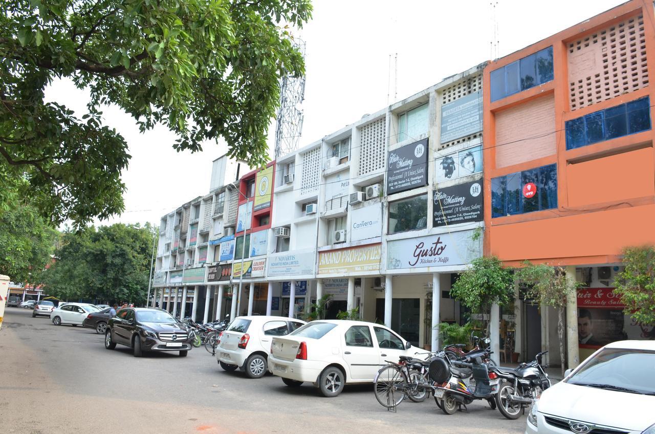 Oyo 5884 Amante Hotell Chandīgarh Eksteriør bilde