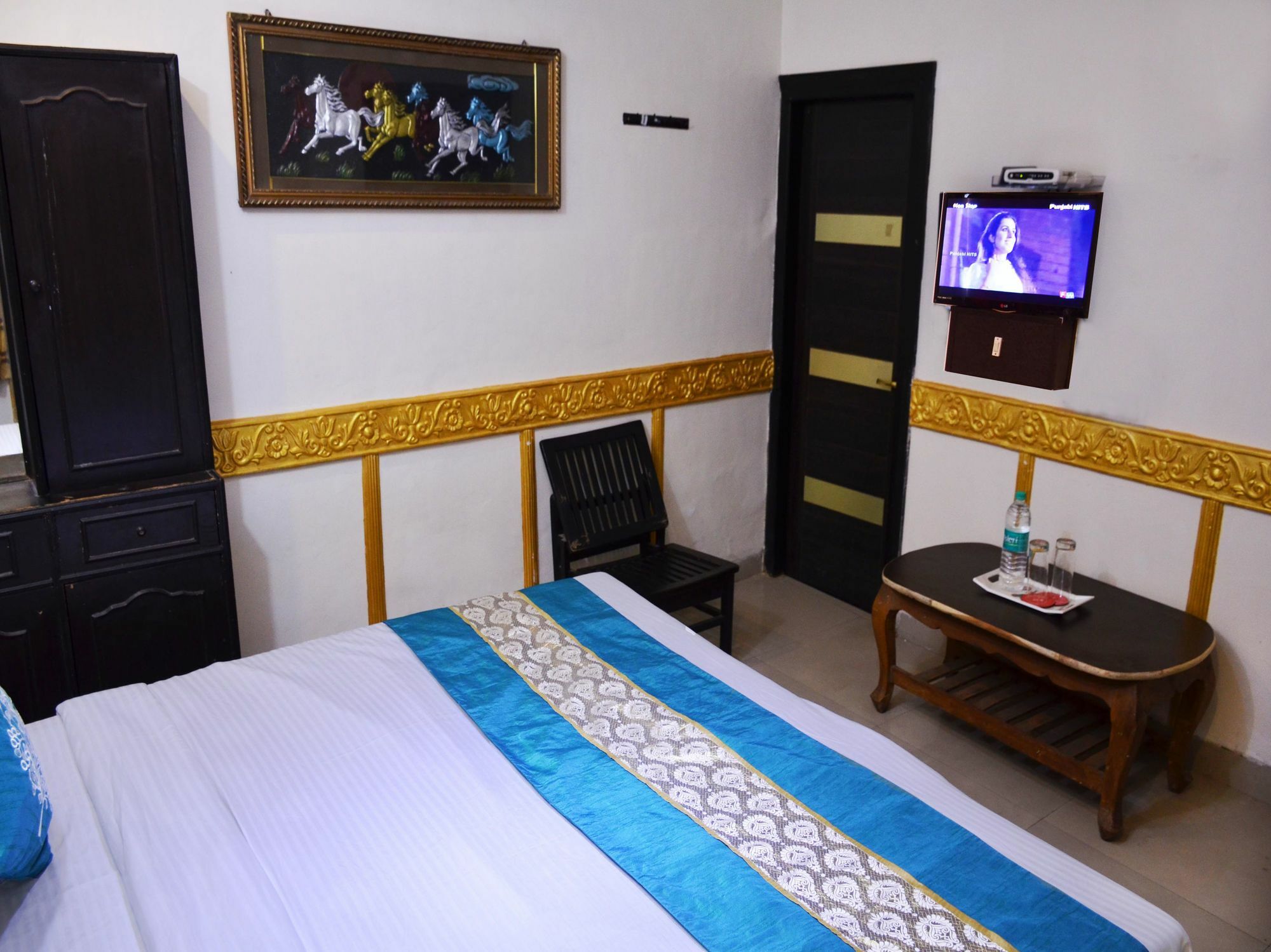 Oyo 5884 Amante Hotell Chandīgarh Eksteriør bilde