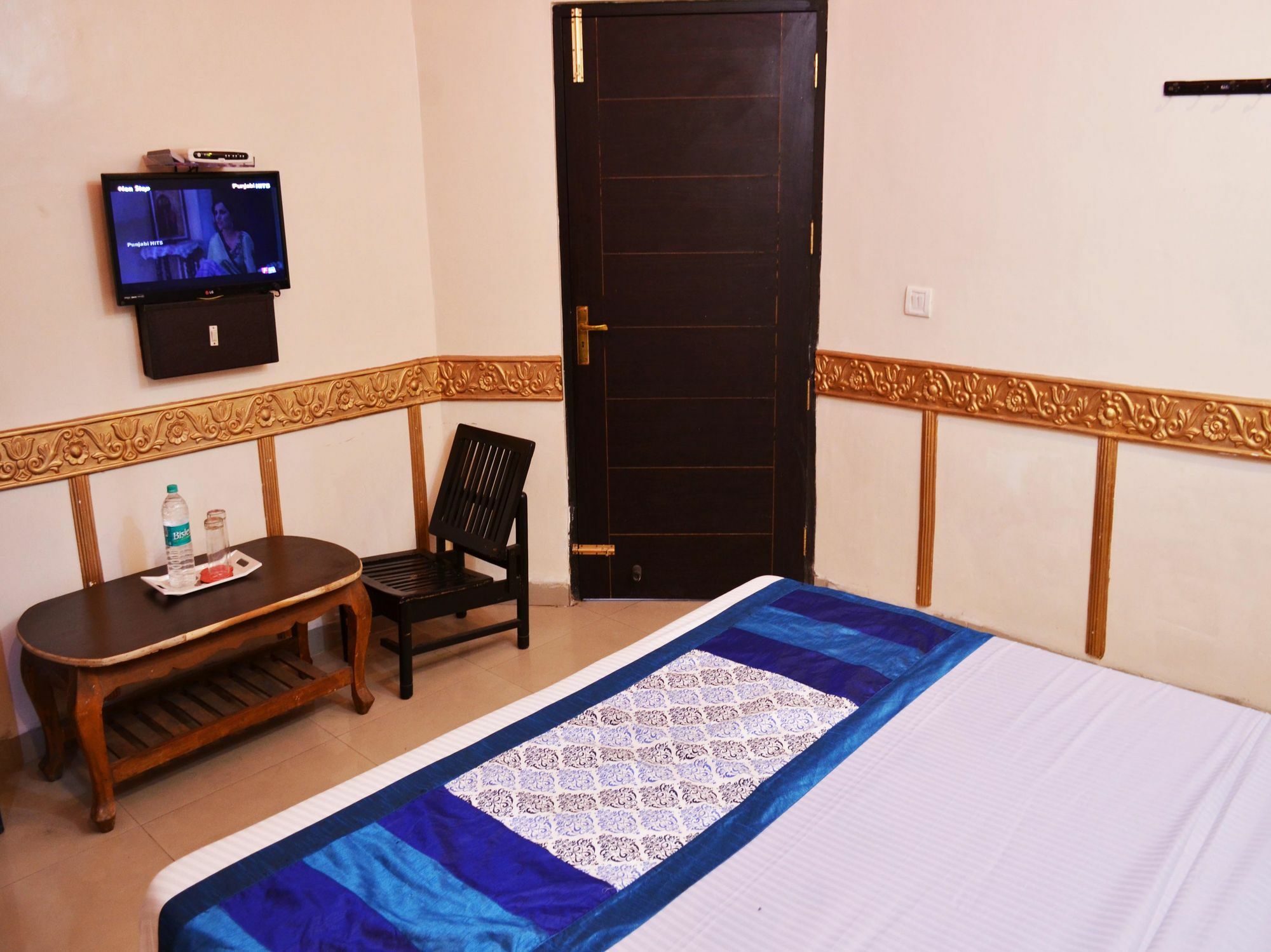 Oyo 5884 Amante Hotell Chandīgarh Eksteriør bilde
