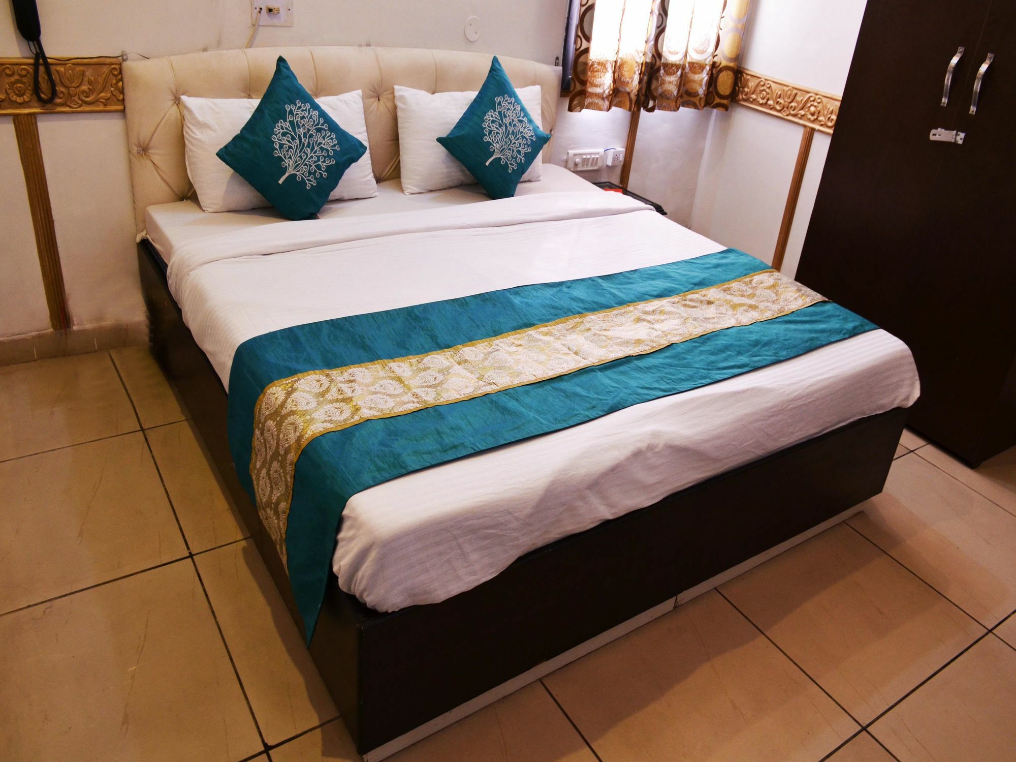Oyo 5884 Amante Hotell Chandīgarh Eksteriør bilde