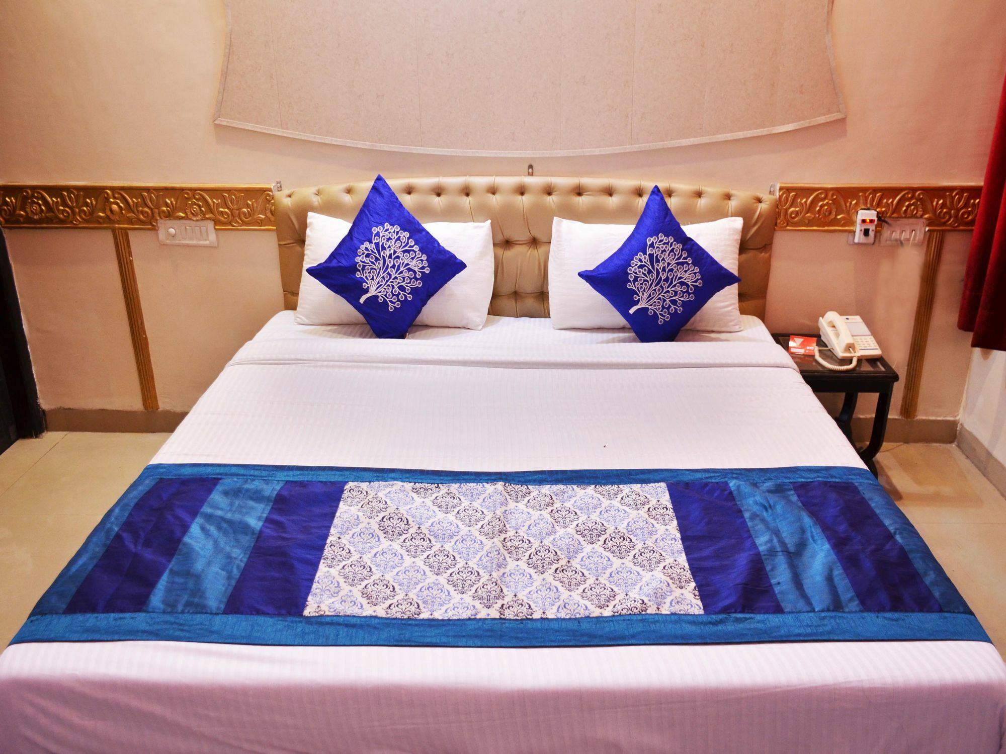 Oyo 5884 Amante Hotell Chandīgarh Eksteriør bilde