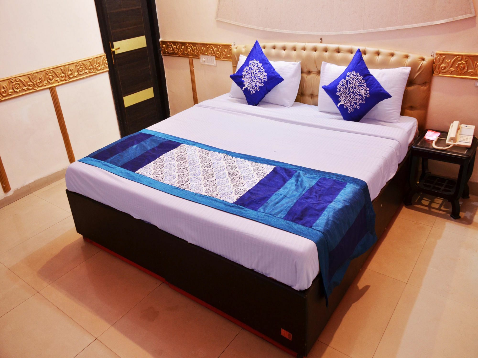 Oyo 5884 Amante Hotell Chandīgarh Eksteriør bilde