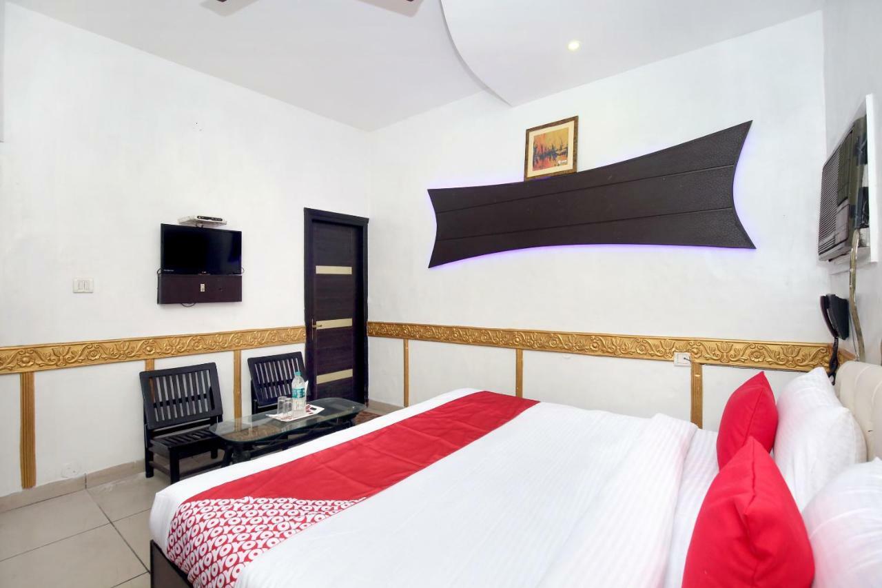 Oyo 5884 Amante Hotell Chandīgarh Eksteriør bilde