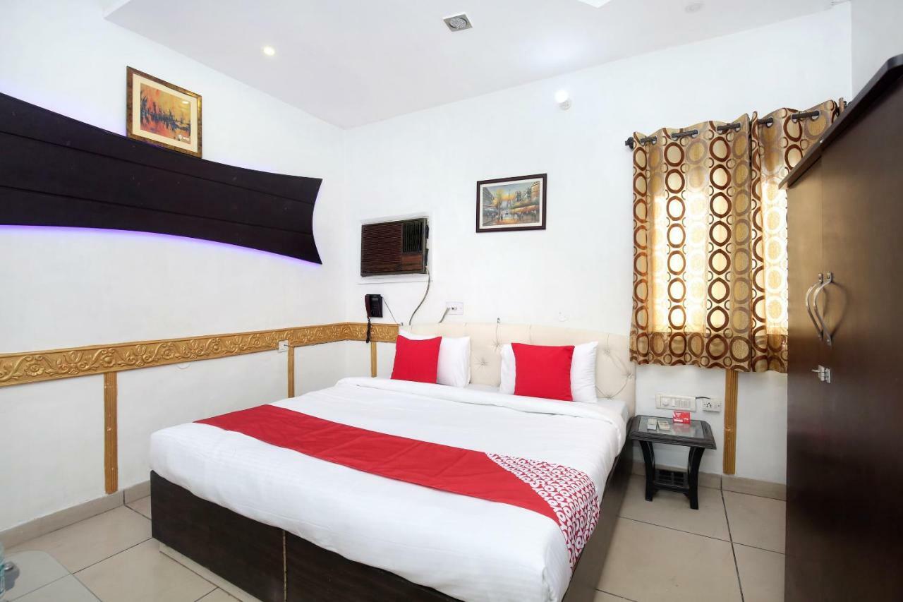 Oyo 5884 Amante Hotell Chandīgarh Eksteriør bilde